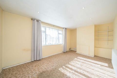3 bedroom semi-detached house for sale, Scotts Avenue, Sunbury-On-Thames TW16