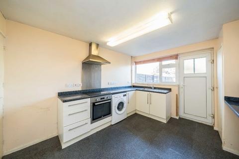 3 bedroom semi-detached house for sale, Scotts Avenue, Sunbury-On-Thames TW16