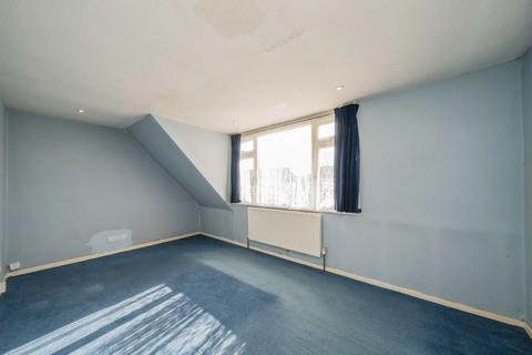 3 bedroom semi-detached house for sale, Scotts Avenue, Sunbury-On-Thames TW16