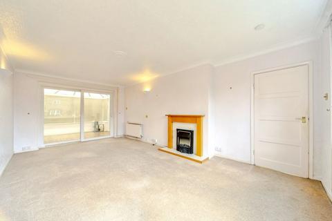 3 bedroom house to rent, Stonegate Close, LEEDS