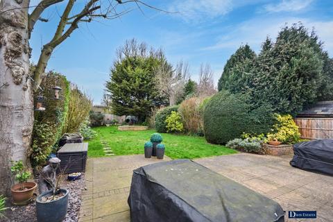 4 bedroom bungalow for sale, Ardleigh Green Road, Borders of Emerson Park, Hornchurch, RM11