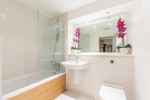 2 bedroom flat for sale, Devonport Street, Limehouse, London, E1