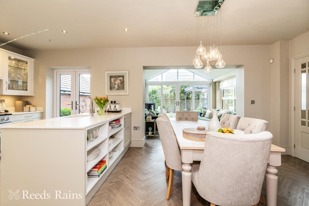 Dining Kitchen