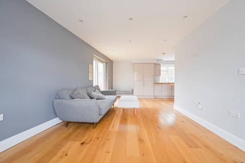 1 bedroom end of terrace house to rent, Clavering Road, Aldersbrook, London, E12
