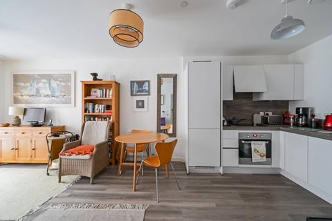 1 bedroom flat to rent, Cornwell House, East Ham, London, E6