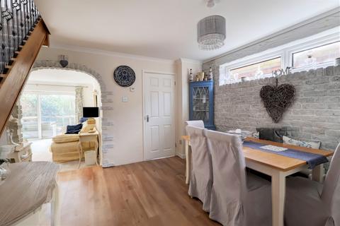 4 bedroom semi-detached house for sale, The Larchlands, High Wycombe HP10