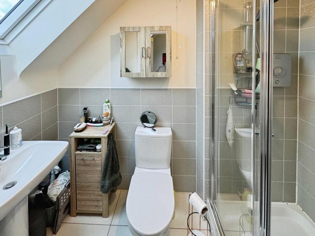 En Suite Shower Room.jpeg