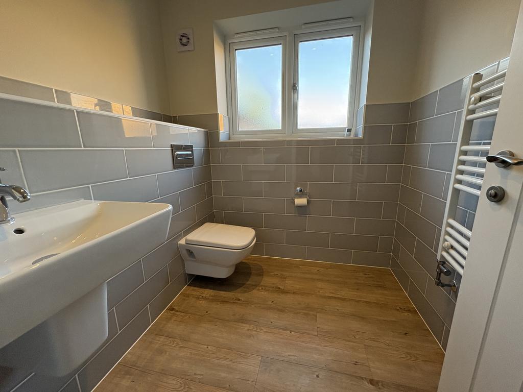 Cloakroom/wc