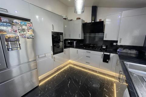 undefined, Allama Iqbal Road, Oldham, OL4