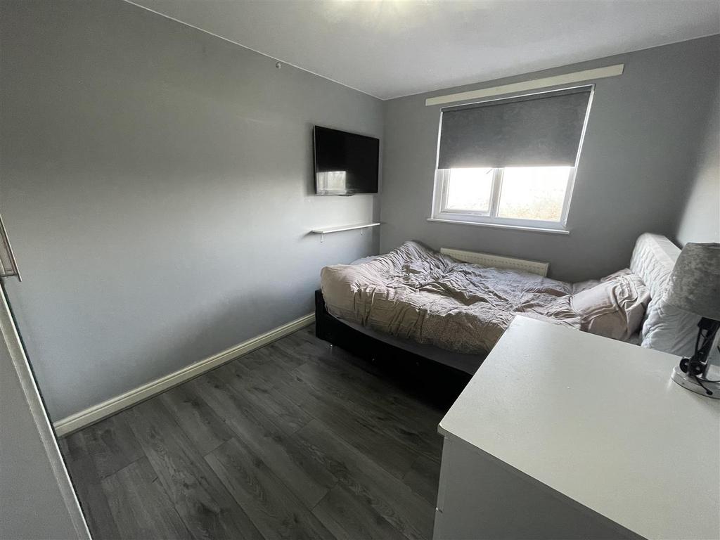 Sixth Bedroom