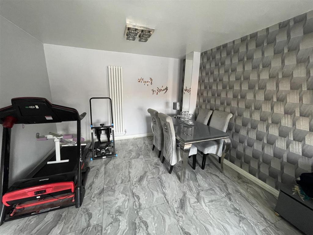Front Lounge/Dining Room