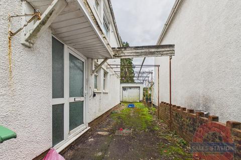 undefined, Heol Hir, Llanishen, CF14