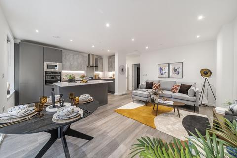 6 Headlam Avenue, London SW4