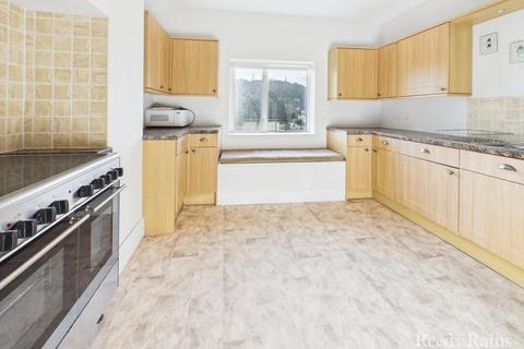 2 bedroom apartment for sale, Esplanade, North Yorkshire YO11
