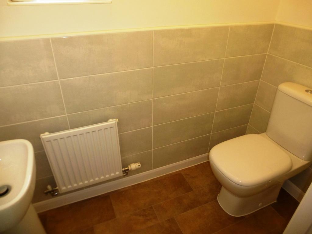 Cloakroom/wc