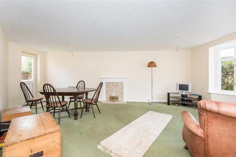 undefined, Walker Road, Maidenbower, CRAWLEY