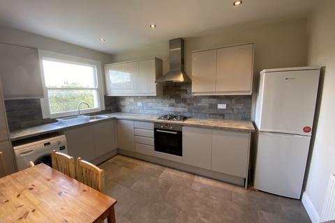 3 bedroom flat to rent, 3 Bedroom Flat – Evershot Road, Finsbury Park, N4