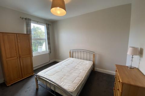 3 bedroom flat to rent, 3 Bedroom Flat – Evershot Road, Finsbury Park, N4