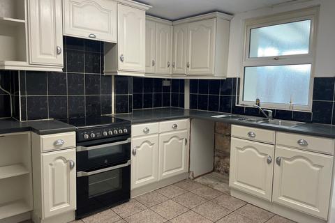 2 bedroom terraced house to rent, Cheriton High Street, Folkestone, CT19