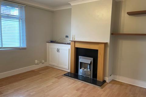 2 bedroom terraced house to rent, Cheriton High Street, Folkestone, CT19