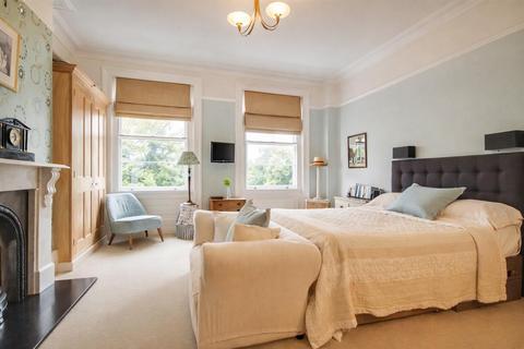 3 bedroom flat to rent, Lansdown Road, Cheltenham GL51 6PU