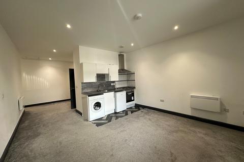 Studio to rent, Broadway Courtyard, Nelson, BB9