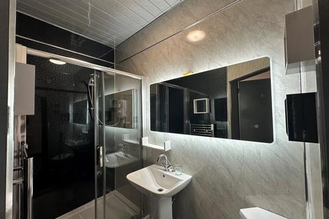 Studio to rent, Broadway Courtyard, Nelson, BB9