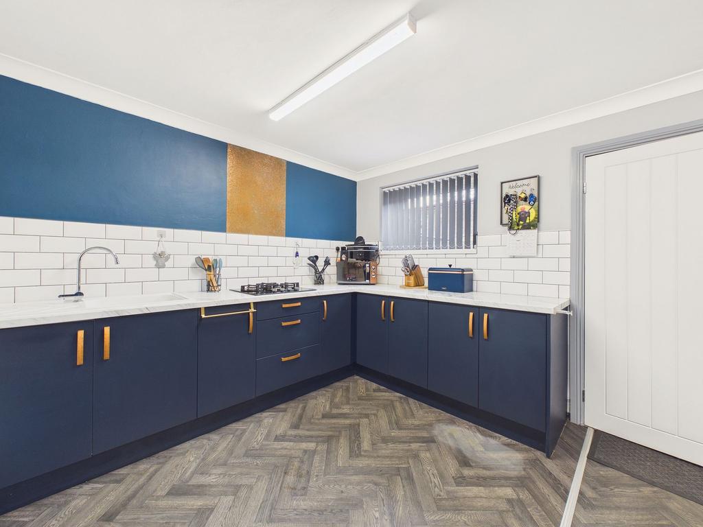 Dining kitchen