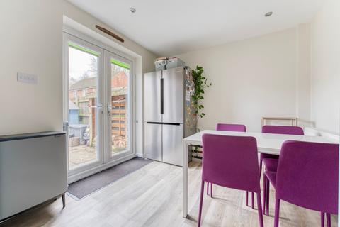 undefined, Barton Road, Badersfield