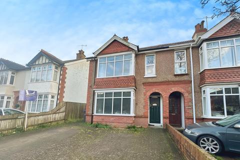 2 bedroom flat to rent, Bulkington Avenue, Worthing, BN14