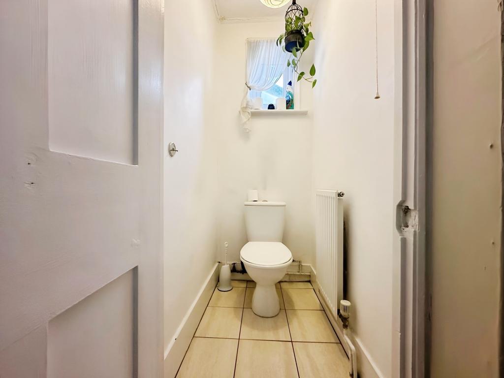 7baf3dab-WC