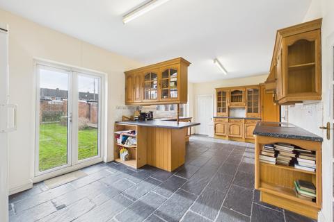 4 bedroom detached house for sale, Glenfield Road, Ashford, Surrey, TW15