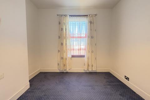 1 bedroom in a house share to rent, Broadfield Road, London, SE6