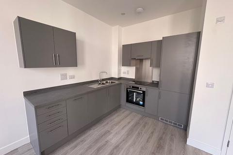 2 bedroom flat to rent, Hartington Place, Eastbourne, BN21