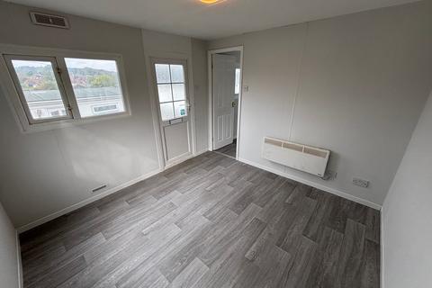 undefined, Neales Way, Chesterfield, S42