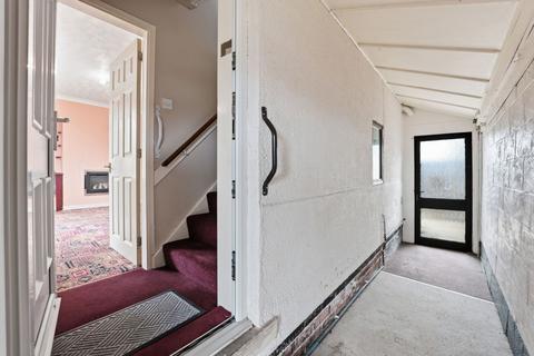 2 bedroom semi-detached house for sale, Camborne Drive, Nottingham, Nottinghamshire, NG8 5LN
