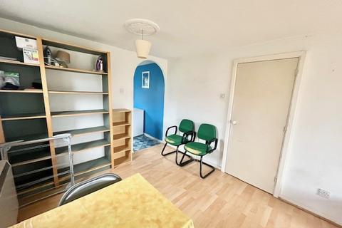 undefined, Tonnelier Road, Nottingham, NG7