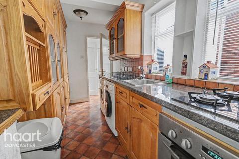 3 bedroom semi-detached house for sale, Wivelsfield Road, Balby, Doncaster