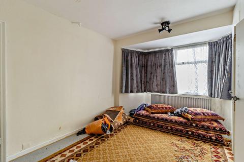 3 bedroom semi-detached house for sale, Lodore Gardens, London, NW9