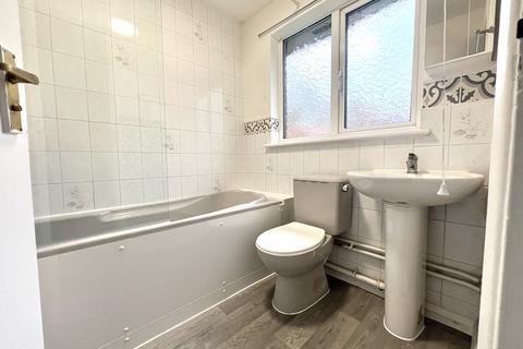 2 bedroom flat to rent, Leamouth Road, London, E6