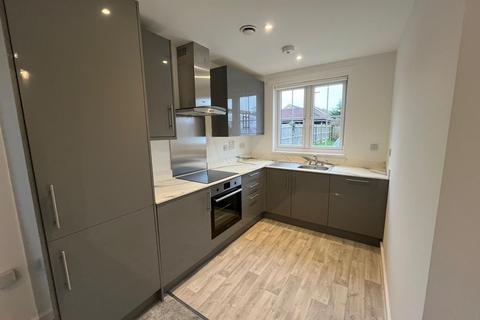 3 bedroom end of terrace house to rent, East Hall Close, Sittingbourne ME10