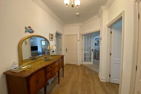 1 bedroom ground floor flat to rent, Chiswick Place, Eastbourne, BN21