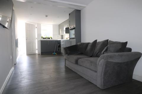 1 bedroom flat to rent, Rosemary Road, Clacton-on-Sea, CO15
