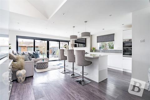 3 bedroom semi-detached house for sale, Hatch Road, Pilgrims Hatch, Brentwood, Essex, CM15