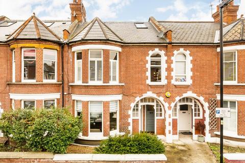undefined, Fieldhouse Road, London SW12