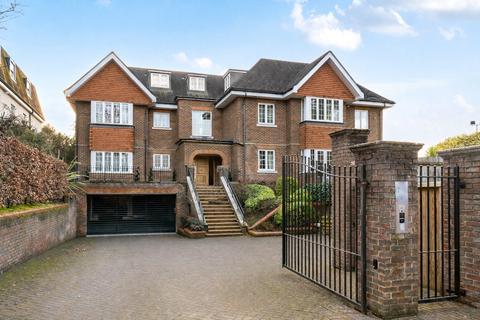 Claremont Lane, Esher, KT10