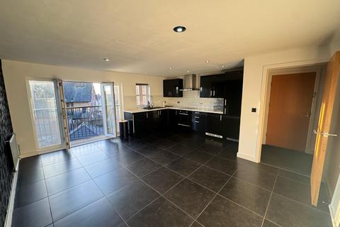 2 bedroom flat to rent, Sandpipers Court, Liverpool, L23