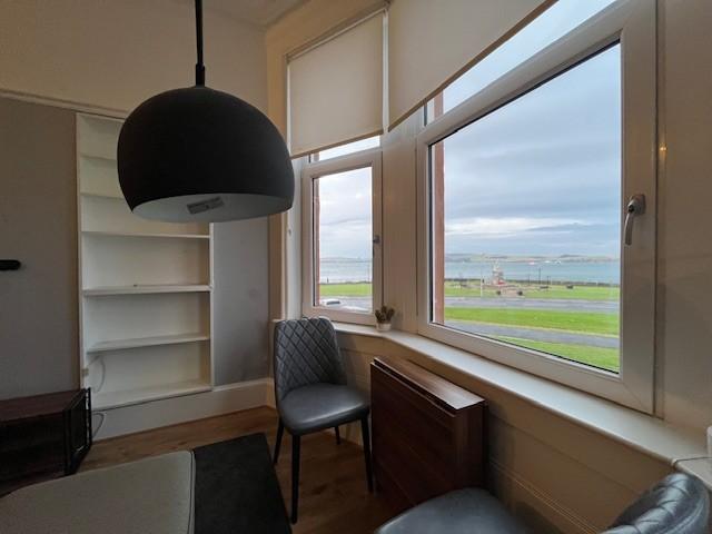 Lounge Views