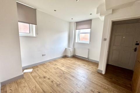 3 bedroom house to rent, Boden Street, MACCLESFIELD, SK11