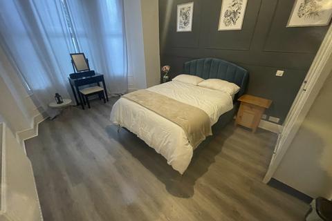 2 bedroom flat to rent, Bentley Road, Liverpool, L8